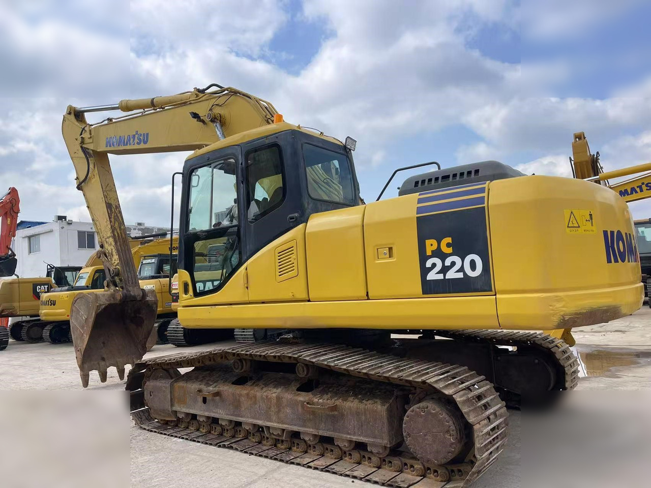 KOMATSU PC220-7 - Bager guseničar: slika 2 KOMATSU PC220-7 - Bager guseničar: slika 2