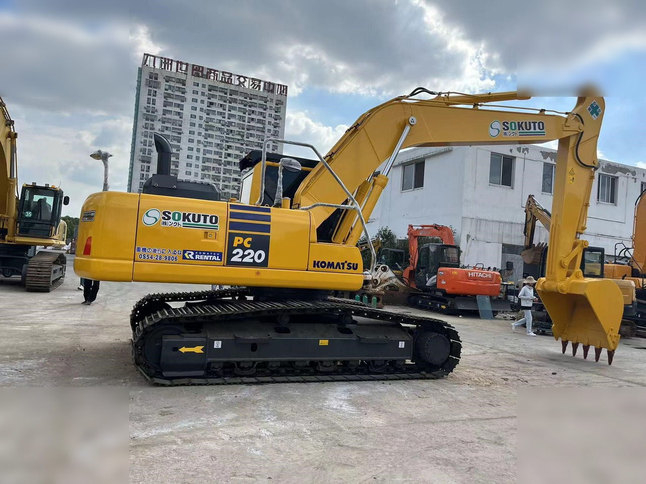 KOMATSU PC220-8 - Bager guseničar: slika 2 KOMATSU PC220-8 - Bager guseničar: slika 2