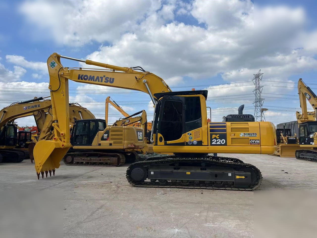 KOMATSU PC220-8 - Bager guseničar: slika 2 KOMATSU PC220-8 - Bager guseničar: slika 2