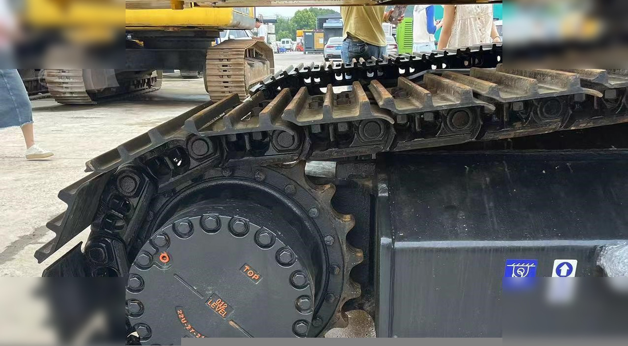 KOMATSU PC240 LC-8 - Bager guseničar: slika 4 KOMATSU PC240 LC-8 - Bager guseničar: slika 4