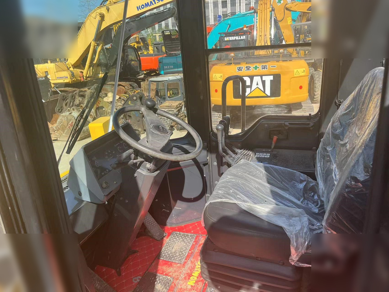 Utovarivač točkaš KOMATSU WA380-3: slika 8