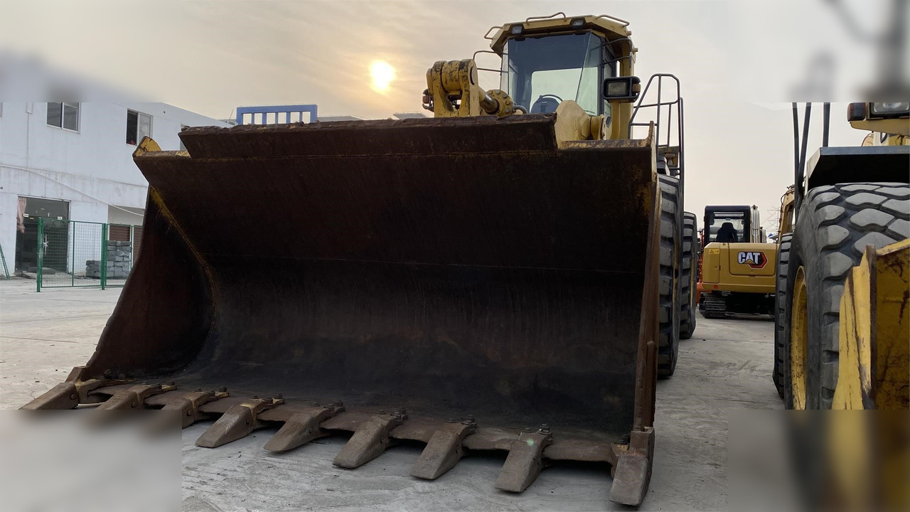 KOMATSU WA600-3 - Utovarivač točkaš: slika 4 KOMATSU WA600-3 - Utovarivač točkaš: slika 4