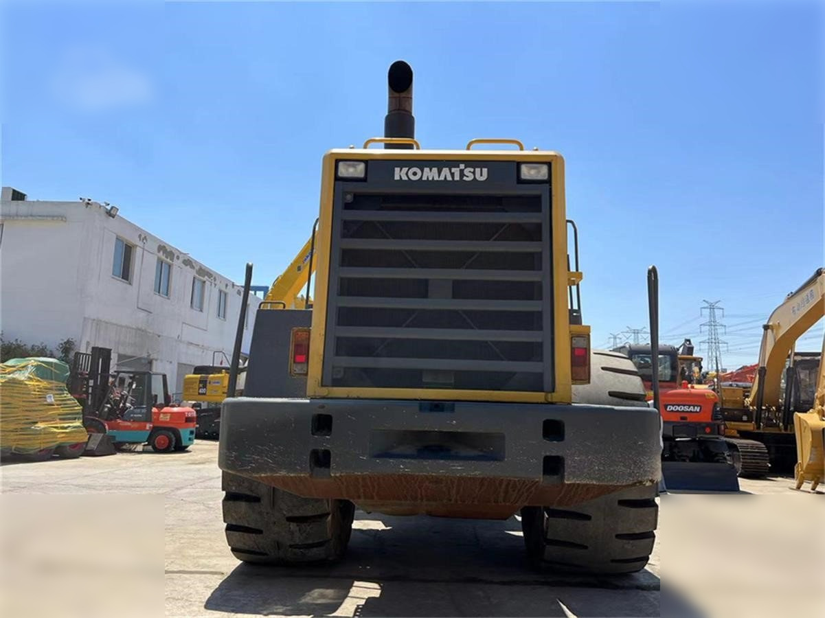 KOMATSU WA600-3 - Utovarivač točkaš: slika 3 KOMATSU WA600-3 - Utovarivač točkaš: slika 3