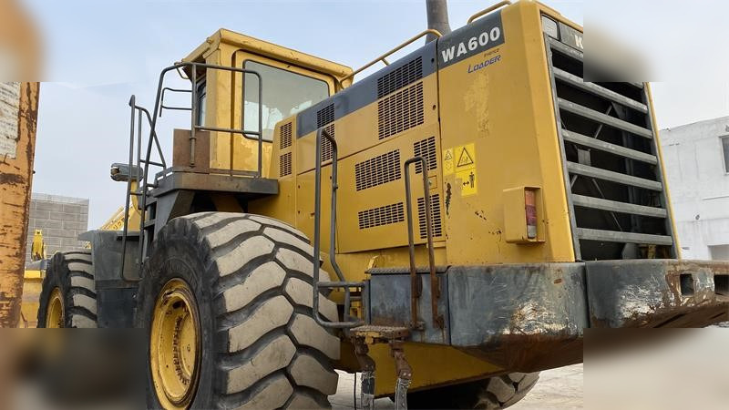 KOMATSU WA600-3 - Utovarivač točkaš: slika 5 KOMATSU WA600-3 - Utovarivač točkaš: slika 5