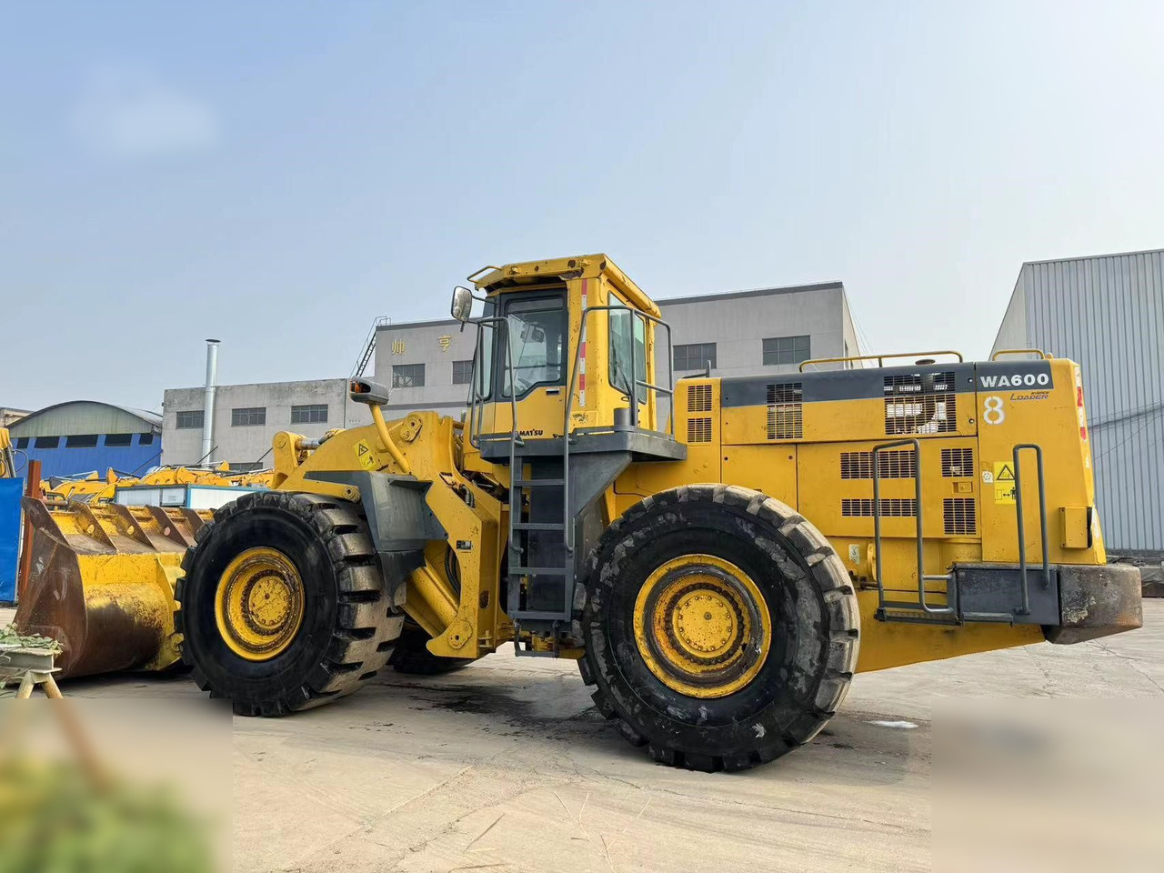 KOMATSU WA600-3 - Utovarivač točkaš: slika 1 KOMATSU WA600-3 - Utovarivač točkaš: slika 1