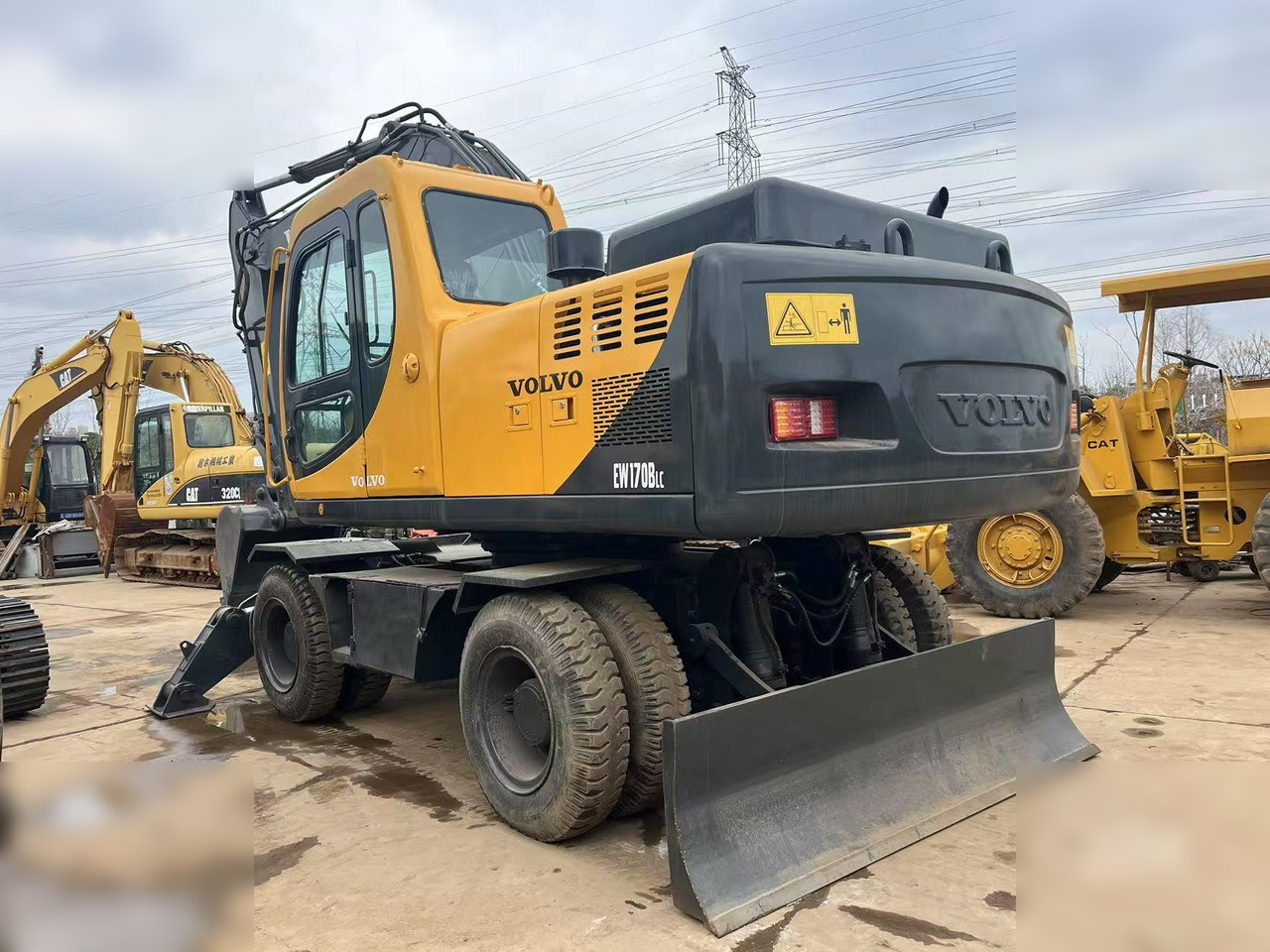 VOLVO EW170 - Bager točkaš: slika 5 VOLVO EW170 - Bager točkaš: slika 5