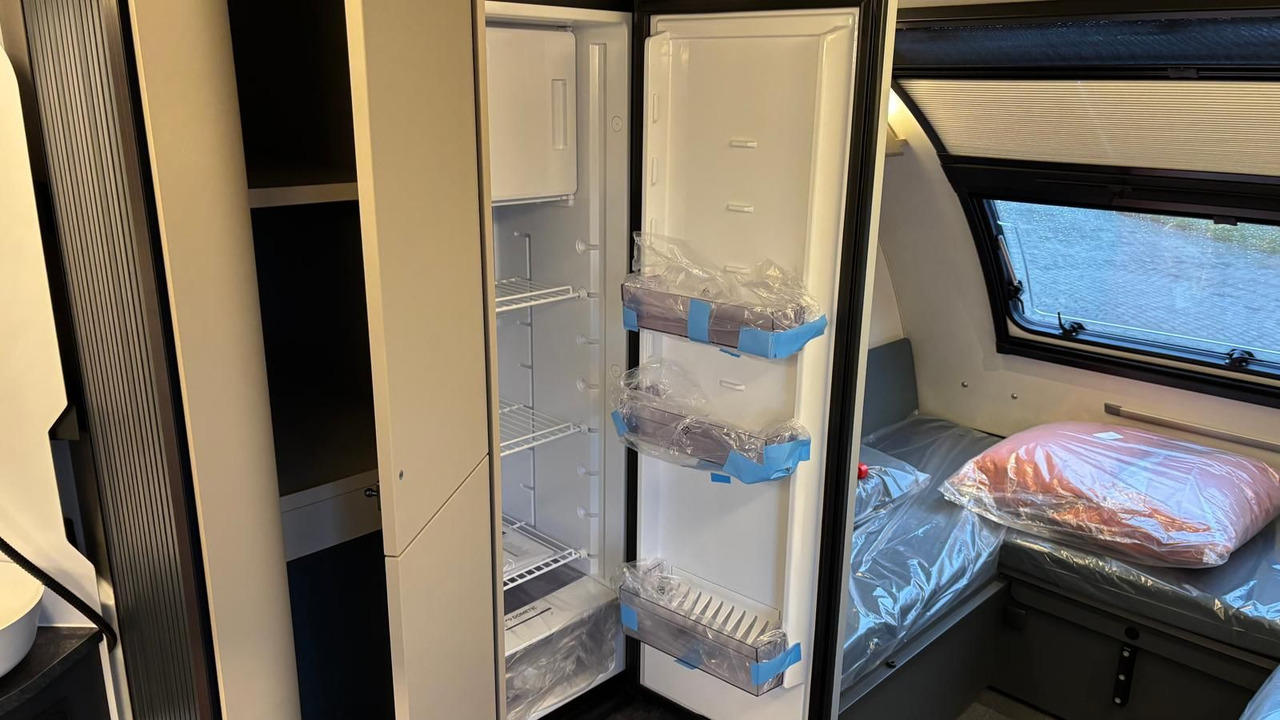 Lizing Adria Action 391 LH Sports*FUßBODEN-TEMP*SCHWENK-TISCH Adria Action 391 LH Sports*FUßBODEN-TEMP*SCHWENK-TISCH: slika 10 Lizing Adria Action 391 LH Sports*FUßBODEN-TEMP*SCHWENK-TISCH Adria Action 391 LH Sports*FUßBODEN-TEMP*SCHWENK-TISCH: slika 10