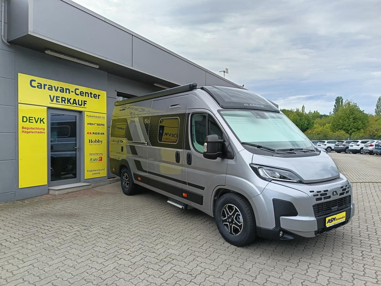Adria Twin "60Y" 640 SGX 3,5 MAXI*JUBILEE*MARKISE*LED* - Kamp kombi: slika 3 Adria Twin "60Y" 640 SGX 3,5 MAXI*JUBILEE*MARKISE*LED* - Kamp kombi: slika 3