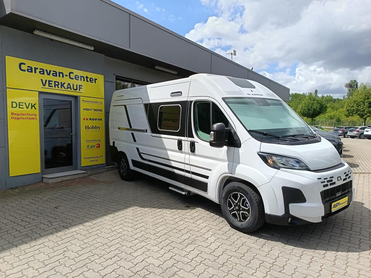 Adria Twin Twin 600 SPB Family*SAFETY*STYLE*DAB*SOFORT - Kamp kombi: slika 3 Adria Twin Twin 600 SPB Family*SAFETY*STYLE*DAB*SOFORT - Kamp kombi: slika 3