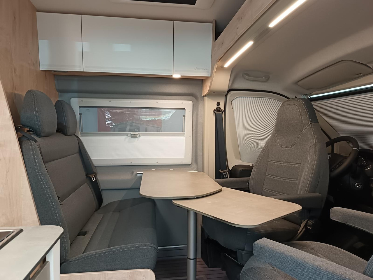 Lizing  Clever Runner Heavy Dangel 4x4*Truma C6 Diesel*Elektro* Clever Runner Heavy Dangel 4x4*Truma C6 Diesel*Elektro*: slika 11