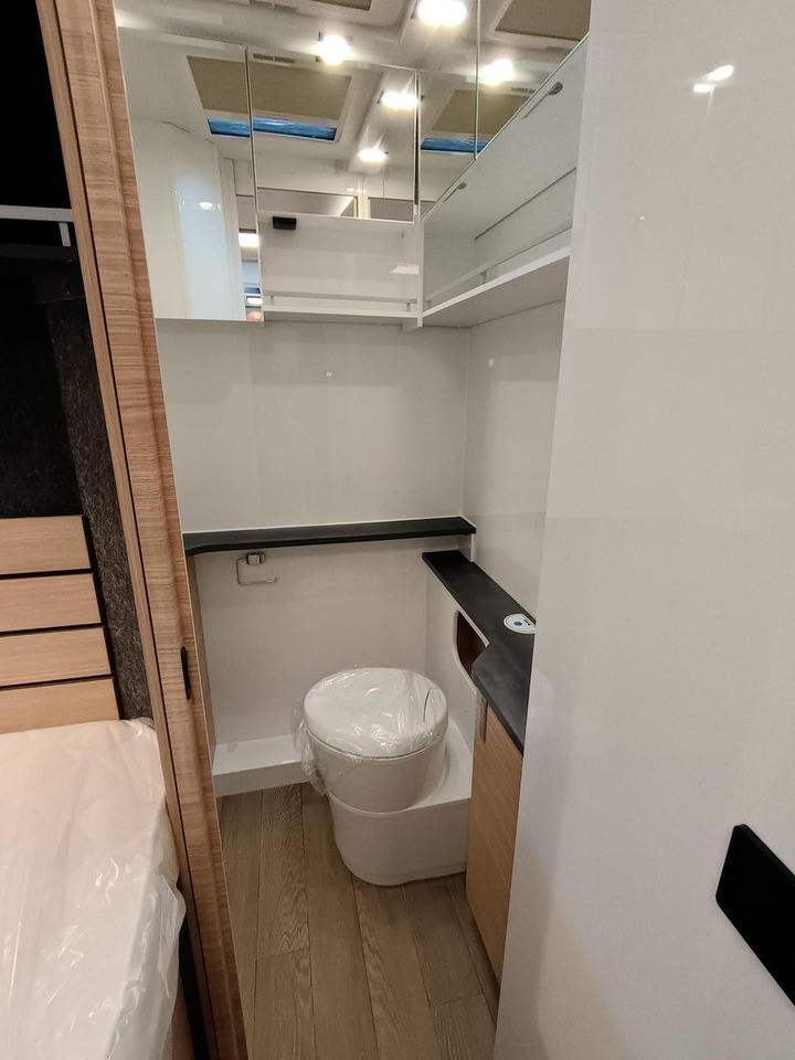 Poluintegrisani kamper Hobby MAXIA T 740 WF 132 kW*4,4 t*2026*LITHIUM*MARKISE: slika 17