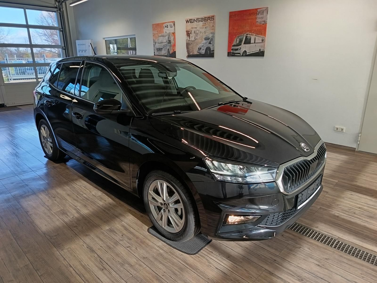 Skoda Fabia 130 Jahre 1,0 TSI*AHK-VORBER.*5J.GARANTIE* - Limuzina: slika 3 Skoda Fabia 130 Jahre 1,0 TSI*AHK-VORBER.*5J.GARANTIE* - Limuzina: slika 3