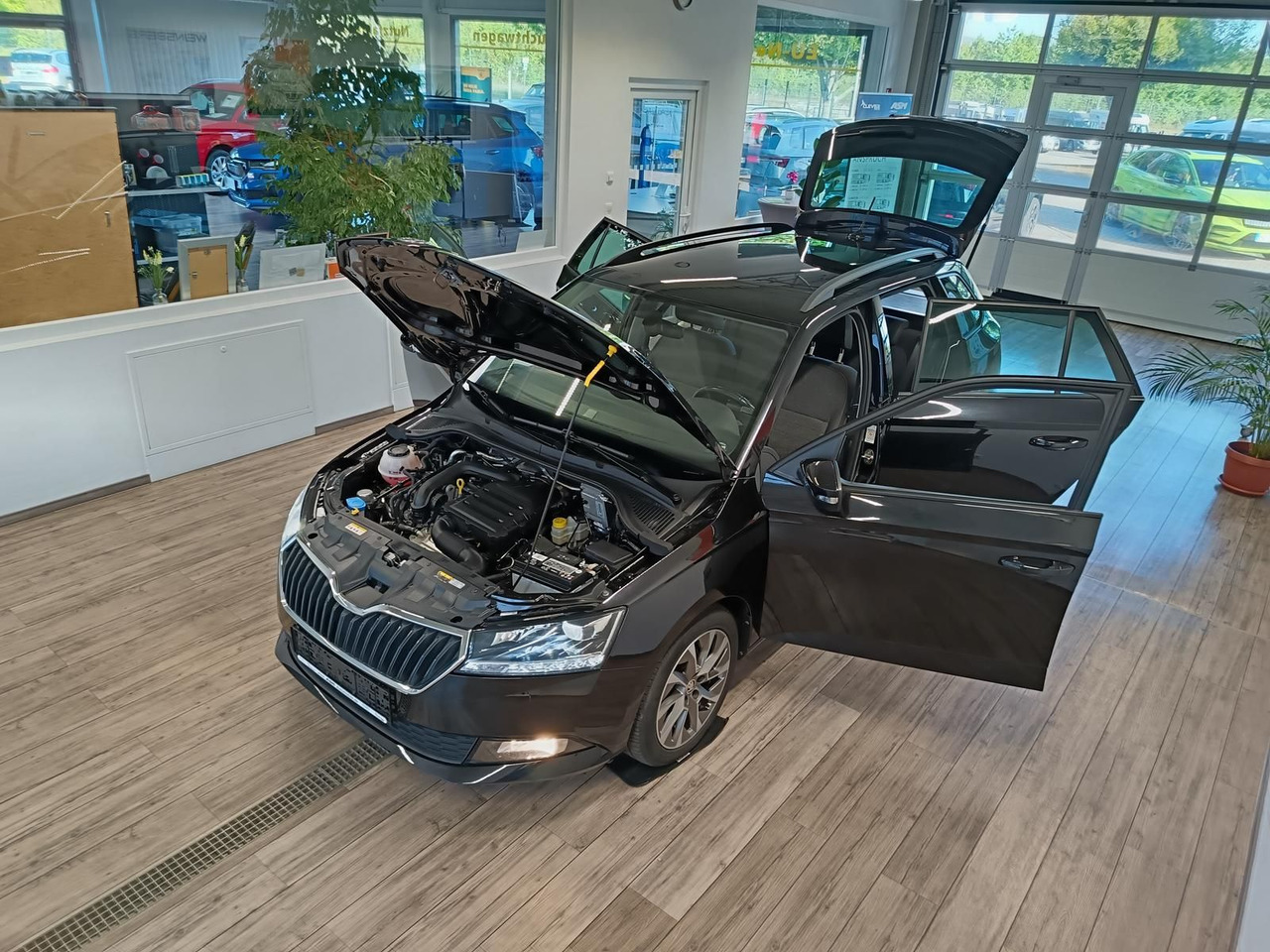 Skoda Fabia Ambition Combi 1,0 TSI*Bi-LED*NAVI*SHZ*DAB - Automobil: slika 2 Skoda Fabia Ambition Combi 1,0 TSI*Bi-LED*NAVI*SHZ*DAB - Automobil: slika 2