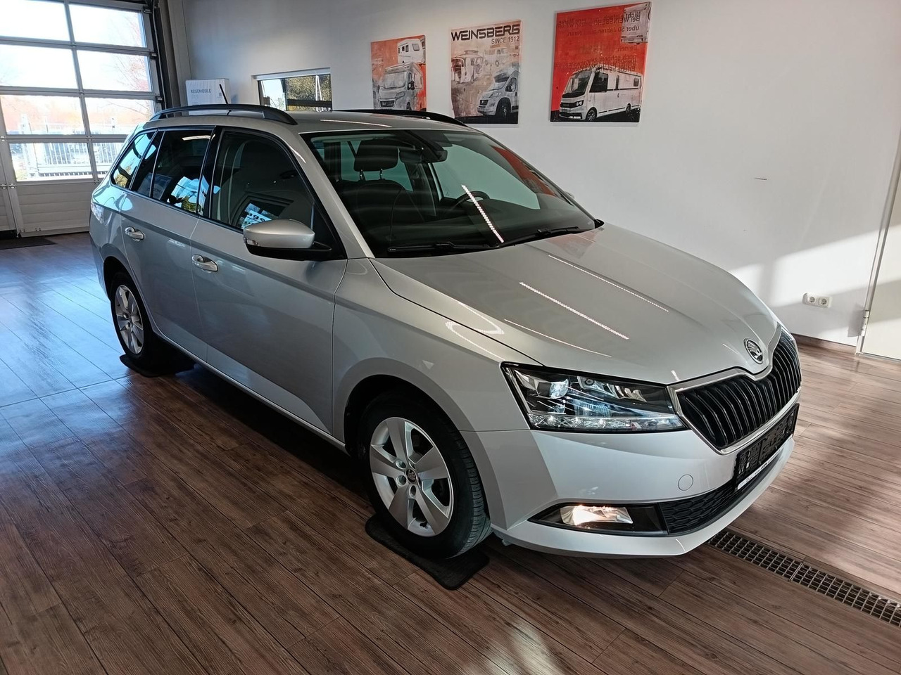 Skoda Fabia Combi Style 1.0 TSI*AHK*LED*R-KAM*PDC*SHZ* - Karavan: slika 3 Skoda Fabia Combi Style 1.0 TSI*AHK*LED*R-KAM*PDC*SHZ* - Karavan: slika 3