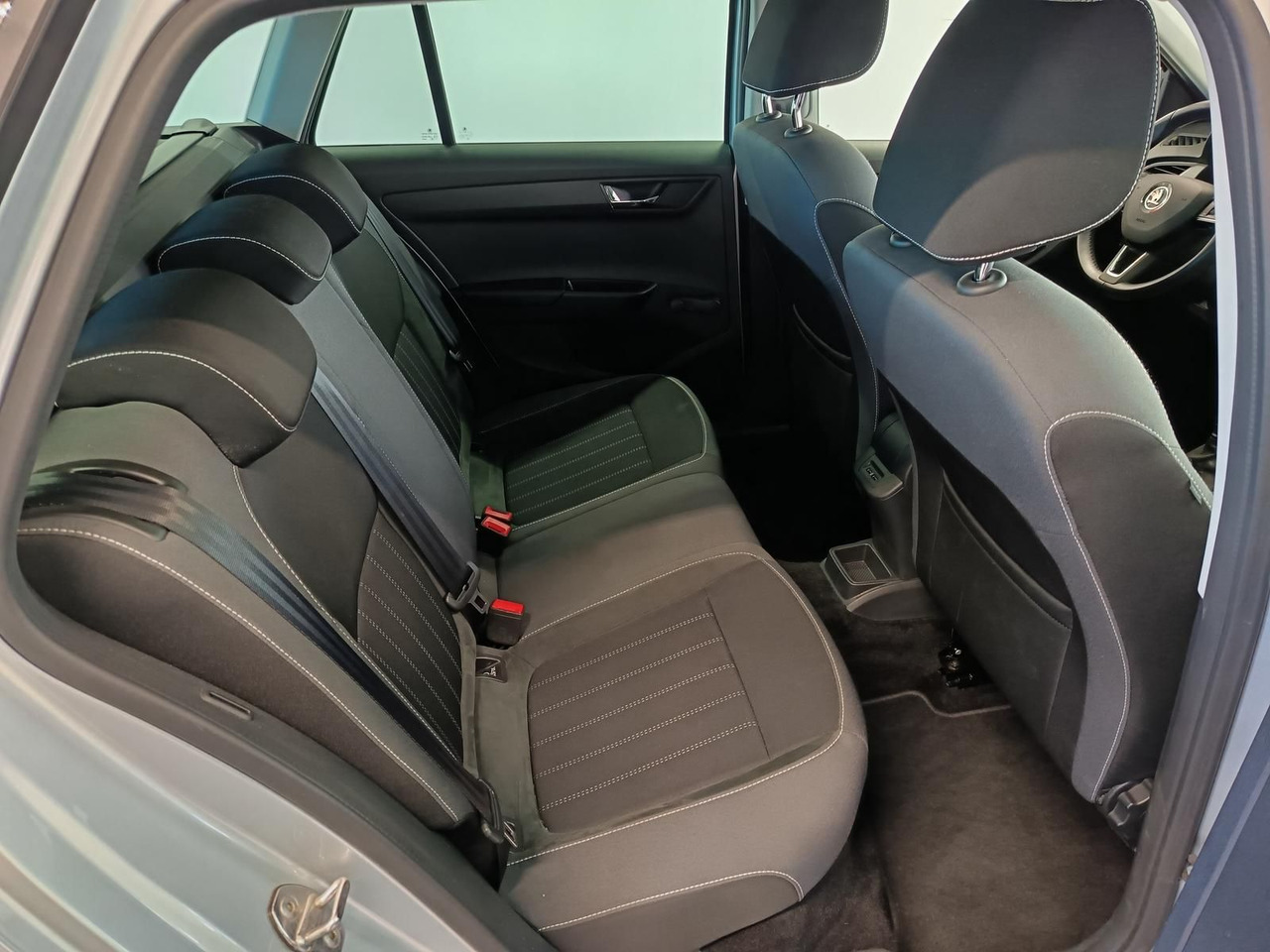 Karavan Skoda Fabia Combi Style 1.0 TSI*AHK*LED*R-KAM*PDC*SHZ*: slika 20 Karavan Skoda Fabia Combi Style 1.0 TSI*AHK*LED*R-KAM*PDC*SHZ*: slika 20