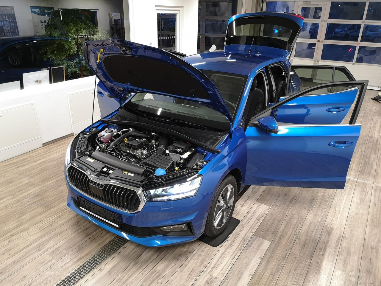 Skoda Fabia Style 1,0TSI 81 kW+R-KAM+2xPDC+LED+DAB+SHZ - Limuzina: slika 5 Skoda Fabia Style 1,0TSI 81 kW+R-KAM+2xPDC+LED+DAB+SHZ - Limuzina: slika 5