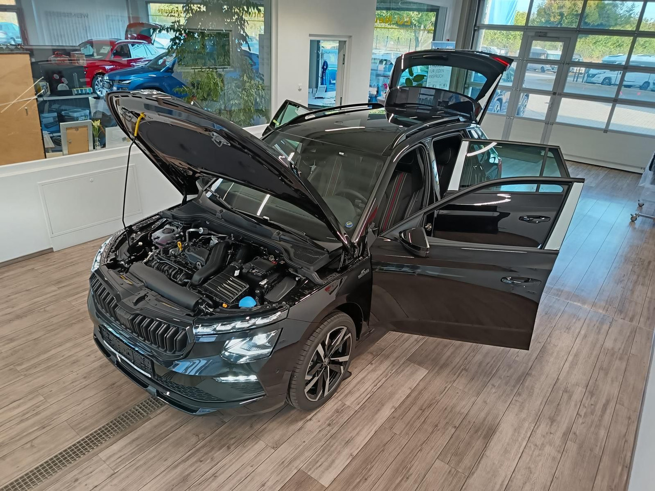 Skoda Kamiq Monte Carlo 1,5 TSI DSG*AHK*PANO*LED*ACC* - SUV: slika 2 Skoda Kamiq Monte Carlo 1,5 TSI DSG*AHK*PANO*LED*ACC* - SUV: slika 2