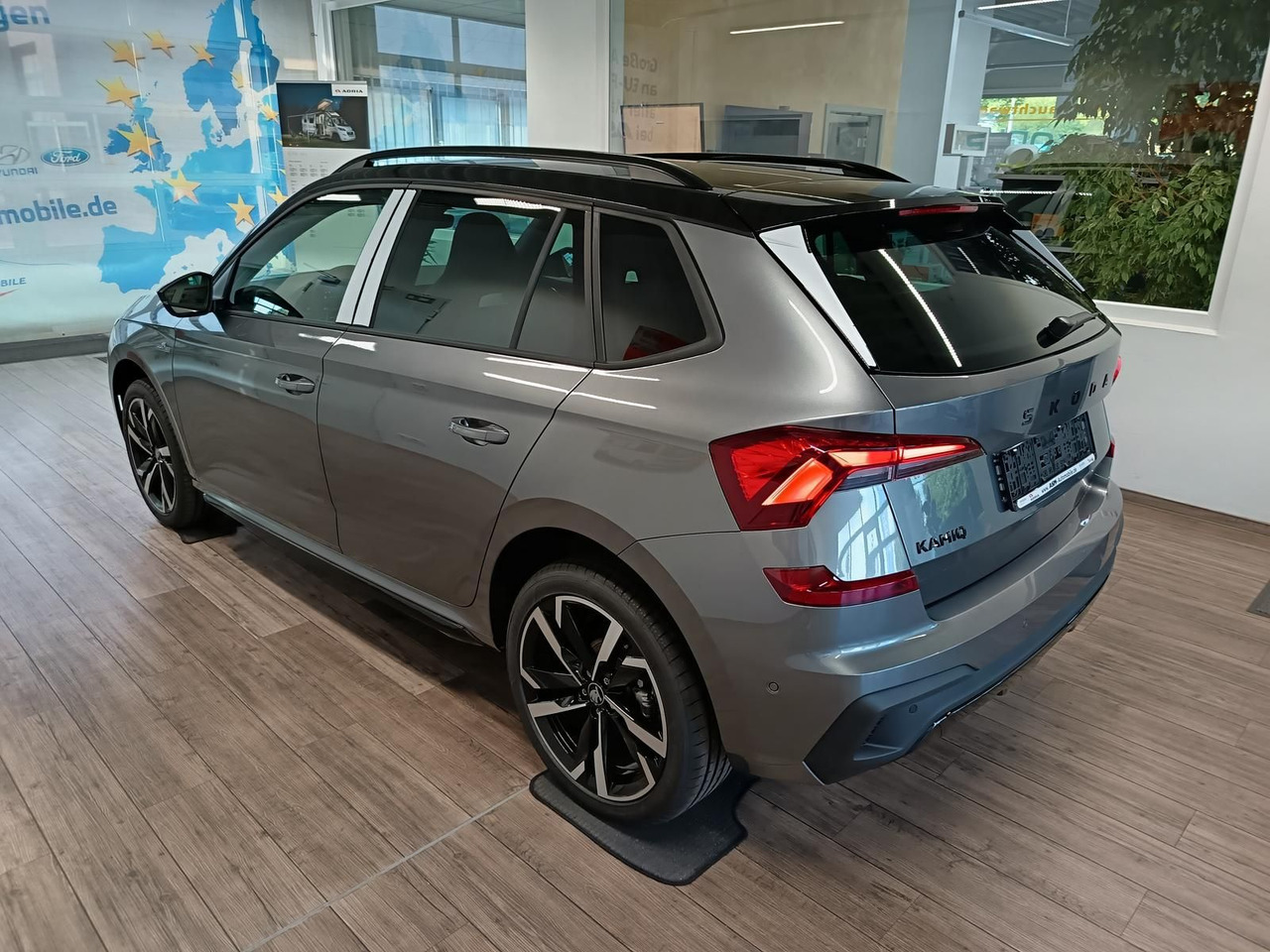 Skoda Kamiq Monte Carlo 1,5 TSI DSG*AHK*PANO*LED*ACC* - SUV: slika 4 Skoda Kamiq Monte Carlo 1,5 TSI DSG*AHK*PANO*LED*ACC* - SUV: slika 4