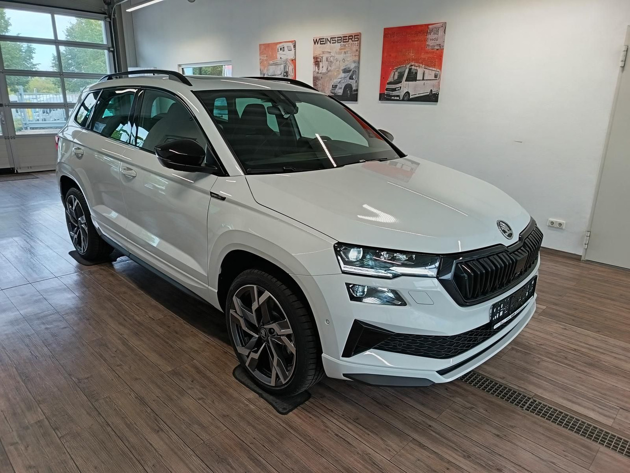 Skoda Karoq Sportline 1,5 TSI DSG*AHK*PSD*STD.HZG*NAVI - SUV: slika 3 Skoda Karoq Sportline 1,5 TSI DSG*AHK*PSD*STD.HZG*NAVI - SUV: slika 3