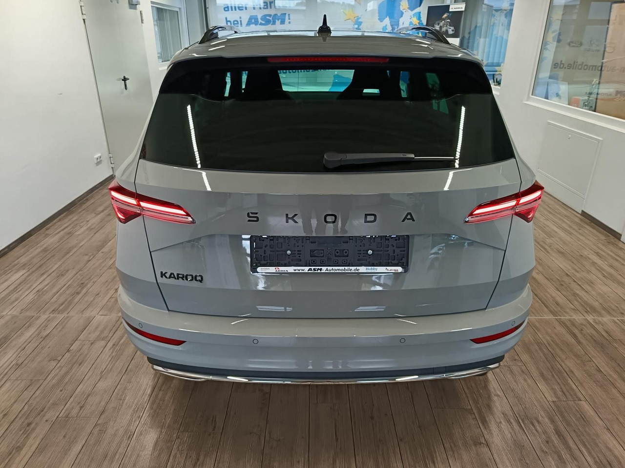 Skoda Karoq Sportline 1,5 TSI DSG*AHK*PSD*STD.HZG*NAVI - SUV: slika 5 Skoda Karoq Sportline 1,5 TSI DSG*AHK*PSD*STD.HZG*NAVI - SUV: slika 5