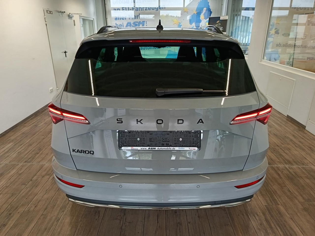 Skoda Karoq Sportline 1,5 TSI DSG*AHK*PSD*STD.HZG*NAVI - SUV: slika 5 Skoda Karoq Sportline 1,5 TSI DSG*AHK*PSD*STD.HZG*NAVI - SUV: slika 5