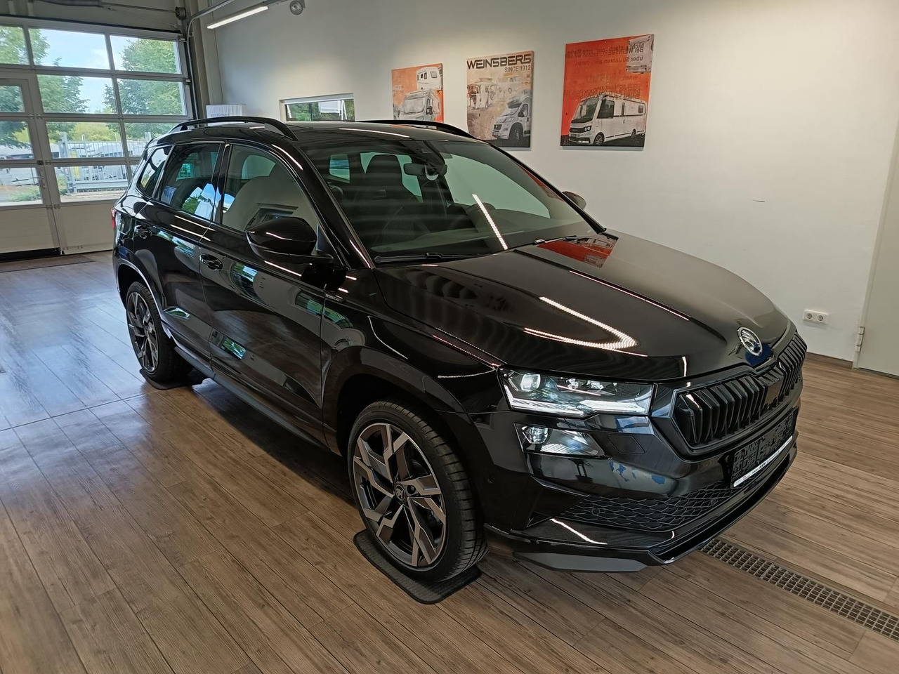 Skoda Karoq Sportline 1,5 TSI DSG*AHK*PSD*STD.HZG*NAVI - SUV: slika 3 Skoda Karoq Sportline 1,5 TSI DSG*AHK*PSD*STD.HZG*NAVI - SUV: slika 3
