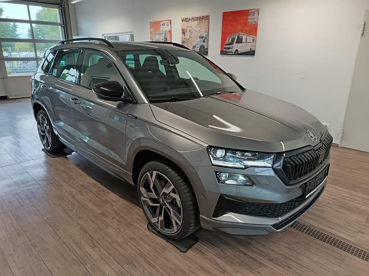 Skoda Karoq Sportline 1,5 TSI DSG*AHK*PSD*STD.HZG*NAVI - SUV: slika 3 Skoda Karoq Sportline 1,5 TSI DSG*AHK*PSD*STD.HZG*NAVI - SUV: slika 3