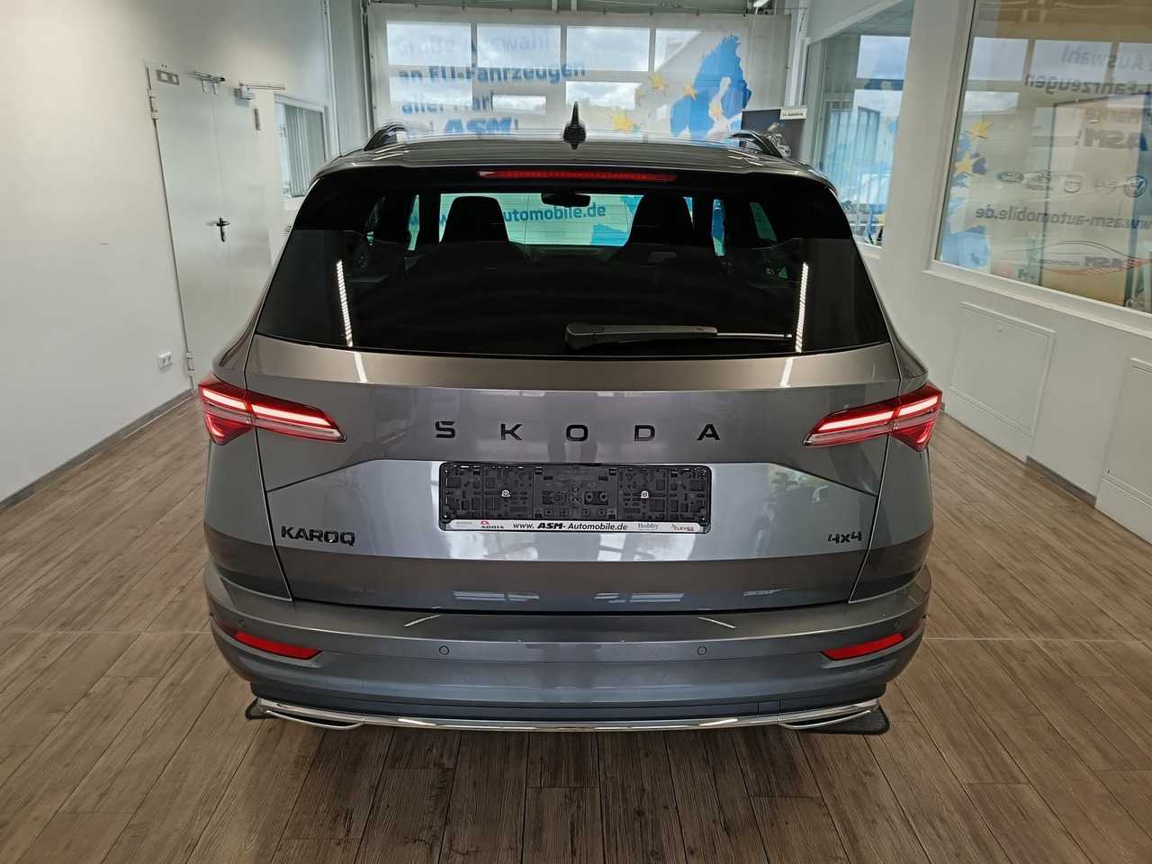 Skoda Karoq Sportline 2,0 TDI 4x4*AHK*PSD*STD.HZG*DCC* - SUV: slika 5 Skoda Karoq Sportline 2,0 TDI 4x4*AHK*PSD*STD.HZG*DCC* - SUV: slika 5