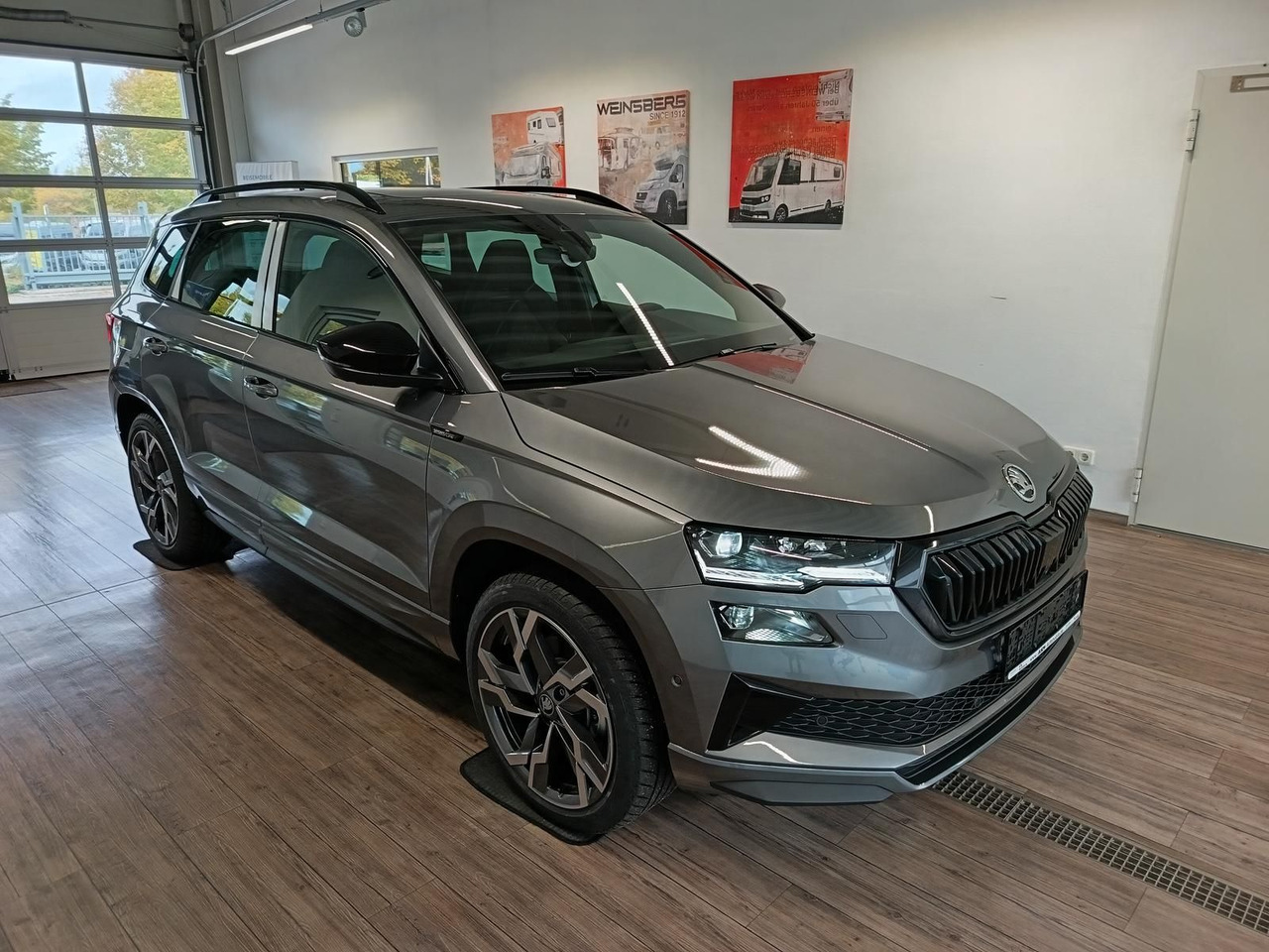 Skoda Karoq Sportline 2,0 TDI 4x4*AHK*PSD*STD.HZG*DCC* - SUV: slika 3 Skoda Karoq Sportline 2,0 TDI 4x4*AHK*PSD*STD.HZG*DCC* - SUV: slika 3