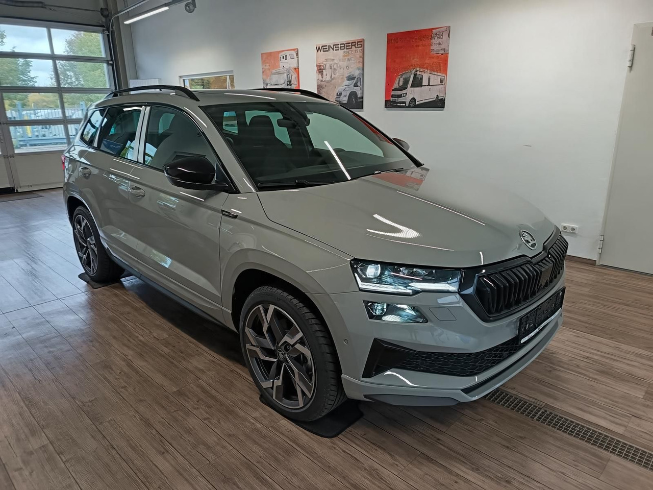 Skoda Karoq Sportline 2,0 TDI 4x4*AHK*PSD*STD.HZG*DCC* - SUV: slika 3 Skoda Karoq Sportline 2,0 TDI 4x4*AHK*PSD*STD.HZG*DCC* - SUV: slika 3