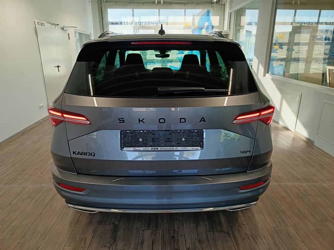 Skoda Karoq Sportline 2,0 TDI DSG 4x4*AHK*PSD*STD.HZG* - SUV: slika 5 Skoda Karoq Sportline 2,0 TDI DSG 4x4*AHK*PSD*STD.HZG* - SUV: slika 5