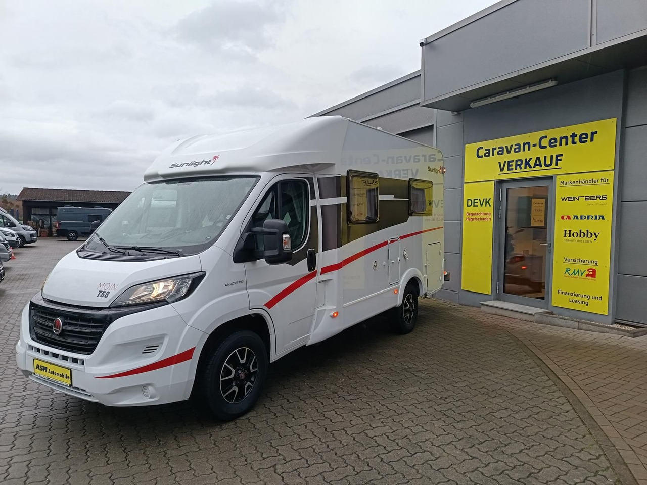 Sunlight T 58*MARKISE*SOLAR*SAT*TV*ROLLER TRÄGER - Poluintegrisani kamper: slika 3 Sunlight T 58*MARKISE*SOLAR*SAT*TV*ROLLER TRÄGER - Poluintegrisani kamper: slika 3