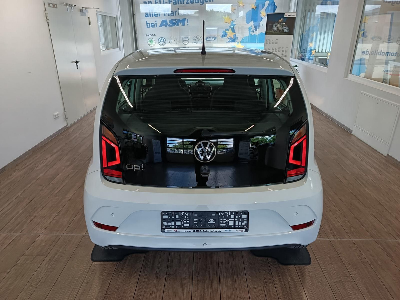 Volkswagen up! move up! 1.0*R-KAM*PDC*SHZ*MAPS+MORE*DAB*NSW - Automobil: slika 5 Volkswagen up! move up! 1.0*R-KAM*PDC*SHZ*MAPS+MORE*DAB*NSW - Automobil: slika 5