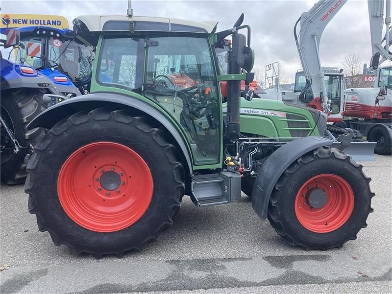 Fendt 211 Vario TMS - Traktor: slika 4 Fendt 211 Vario TMS - Traktor: slika 4