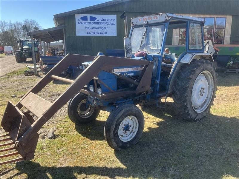 Ford 4000 Med frontlæsser - Traktor: slika 1 Ford 4000 Med frontlæsser - Traktor: slika 1