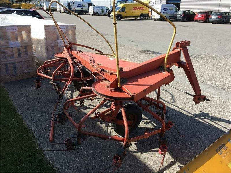 Holsø 4 m Combi høvender og rive - Prevrtač/ Grabuljač: slika 2 Holsø 4 m Combi høvender og rive - Prevrtač/ Grabuljač: slika 2