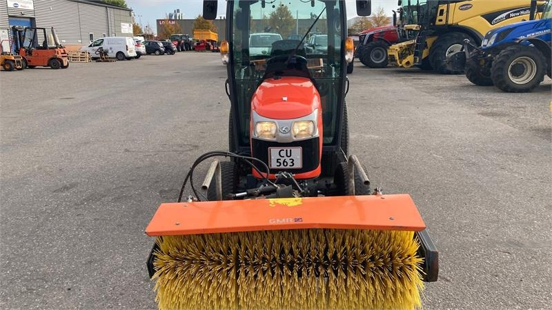 Kubota ST341 inkl. 150 cm kost og udlægger - Komunalni traktor: slika 3 Kubota ST341 inkl. 150 cm kost og udlægger - Komunalni traktor: slika 3