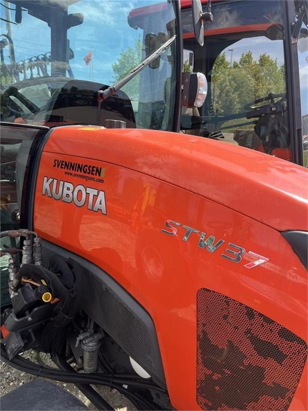 Kubota STW37 Kun 1145 timer - Komunalni traktor: slika 5 Kubota STW37 Kun 1145 timer - Komunalni traktor: slika 5