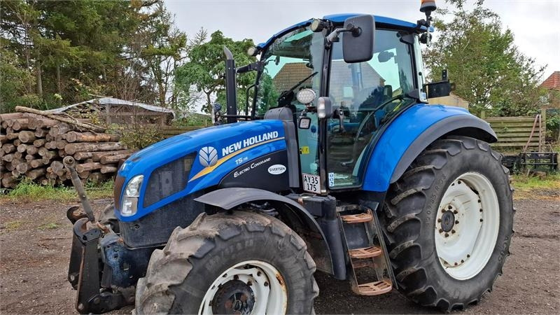 New Holland T5.115 EC - Traktor: slika 1 New Holland T5.115 EC - Traktor: slika 1