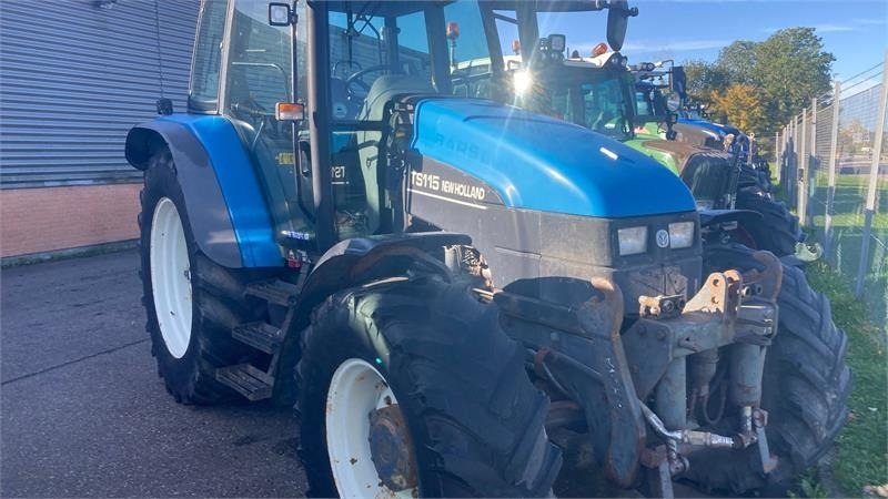 New Holland TS115 - Traktor: slika 1 New Holland TS115 - Traktor: slika 1