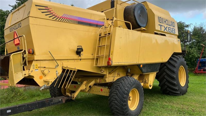 New Holland TX68 FSH - Kombinovani kombajn: slika 3 New Holland TX68 FSH - Kombinovani kombajn: slika 3