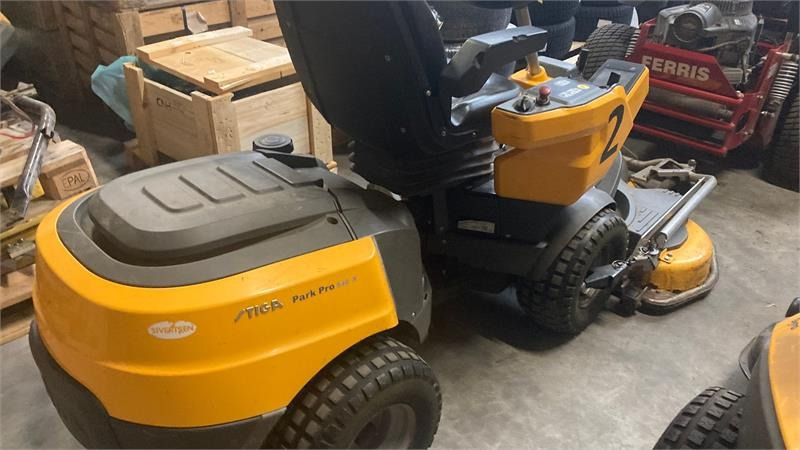 Stiga Park Pro 540IX 4WD 125 Combi Pro el. - Baštenska kosačica: slika 3 Stiga Park Pro 540IX 4WD 125 Combi Pro el. - Baštenska kosačica: slika 3