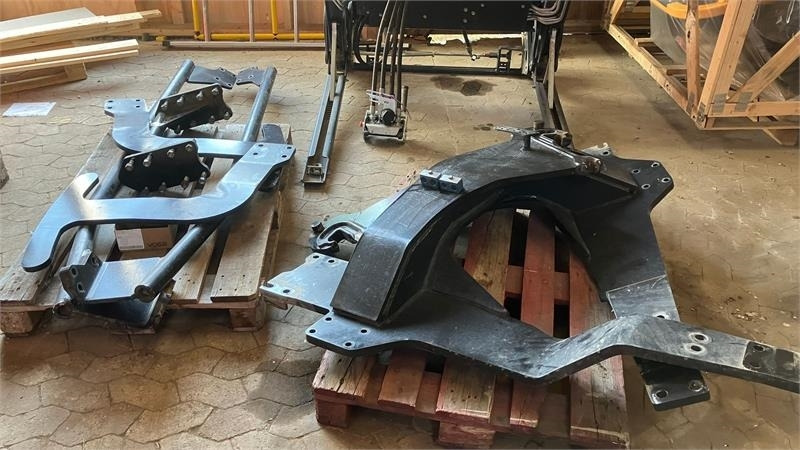 Stoll FZ 60,1 3 ventil og dæmpning Med beslag for NH T7. - Prednji utovarivač za traktor: slika 3 Stoll FZ 60,1 3 ventil og dæmpning Med beslag for NH T7. - Prednji utovarivač za traktor: slika 3
