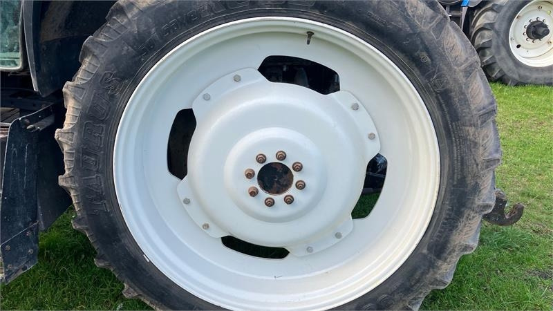 Taurus 270/95R32 - 300/95R46 - Guma za Poljoprivredna mašina: slika 4 Taurus 270/95R32 - 300/95R46 - Guma za Poljoprivredna mašina: slika 4