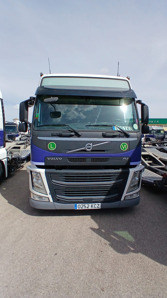 VOLVO FM 42 B3 500 - Kamion sa golom šasijom i zatvorenom kabinom: slika 1 VOLVO FM 42 B3 500 - Kamion sa golom šasijom i zatvorenom kabinom: slika 1