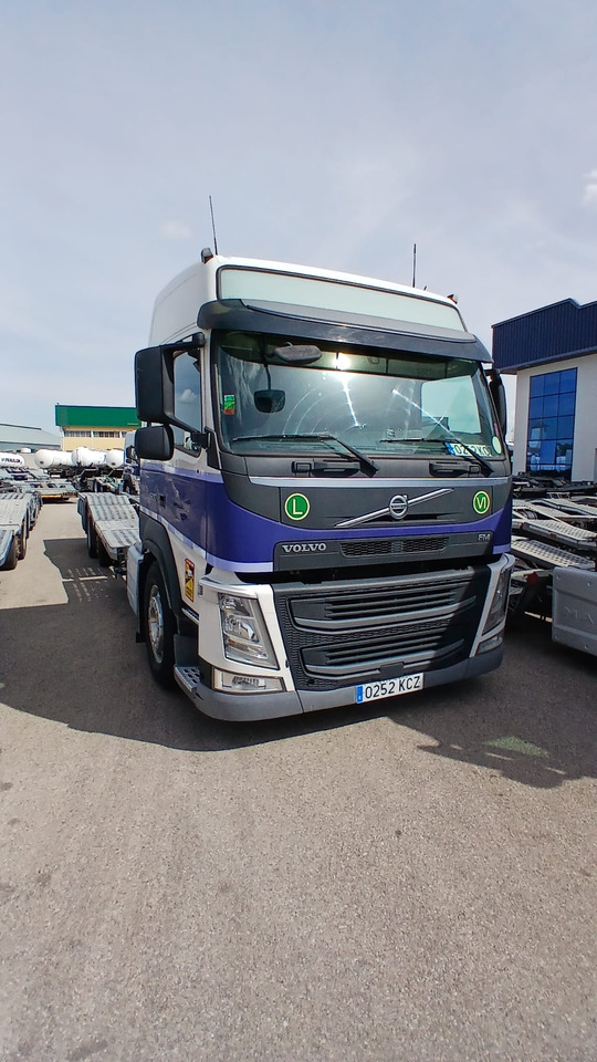 VOLVO FM 42 B3 500 - Kamion sa golom šasijom i zatvorenom kabinom: slika 3 VOLVO FM 42 B3 500 - Kamion sa golom šasijom i zatvorenom kabinom: slika 3