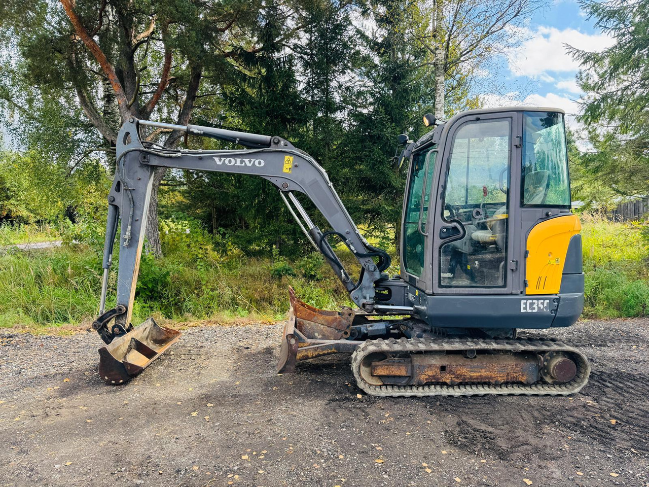 VOLVO EC35C - Mini bager: slika 2 VOLVO EC35C - Mini bager: slika 2