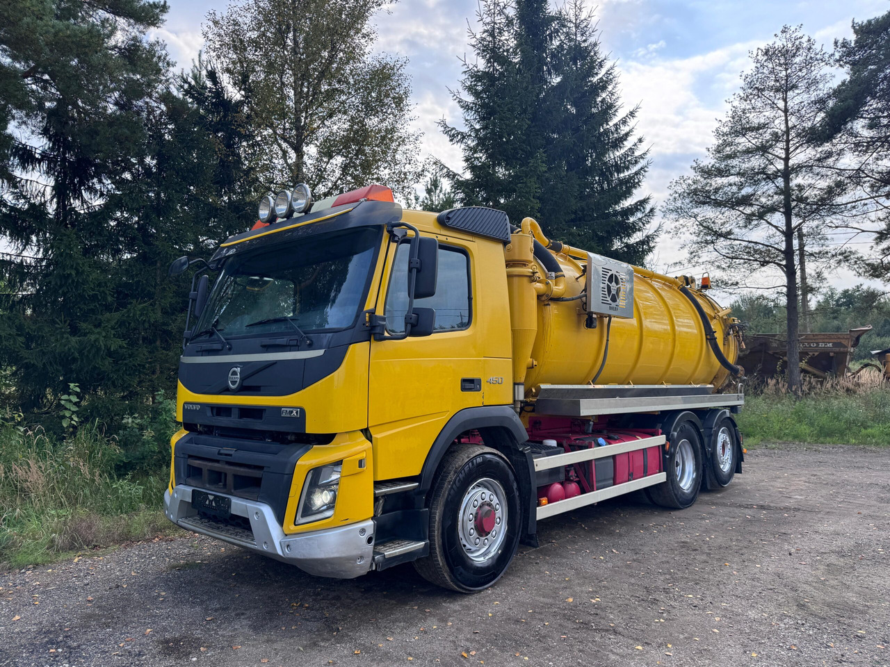 VOLVO FMX 450 - Vakuumska cisterna: slika 1 VOLVO FMX 450 - Vakuumska cisterna: slika 1