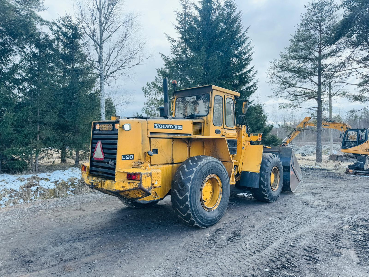 VOLVO L90 - Utovarivač točkaš: slika 4 VOLVO L90 - Utovarivač točkaš: slika 4