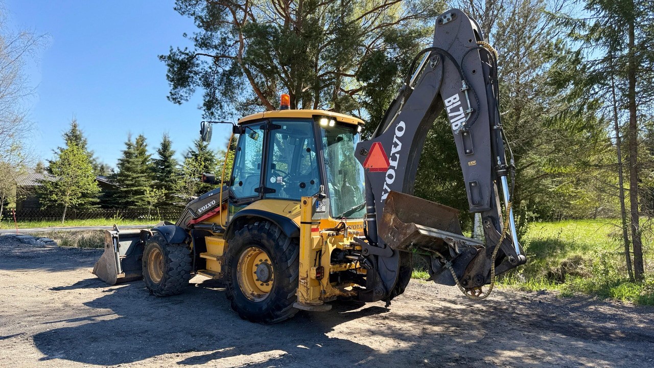 Volvo BL71B - Bager utovarivač: slika 3 Volvo BL71B - Bager utovarivač: slika 3